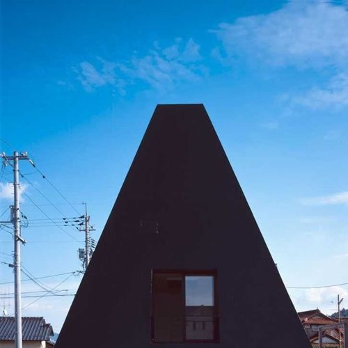 열도의 피라미드형 주택.jpg