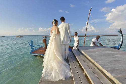 몰디브의 수상 결혼식장.jpg