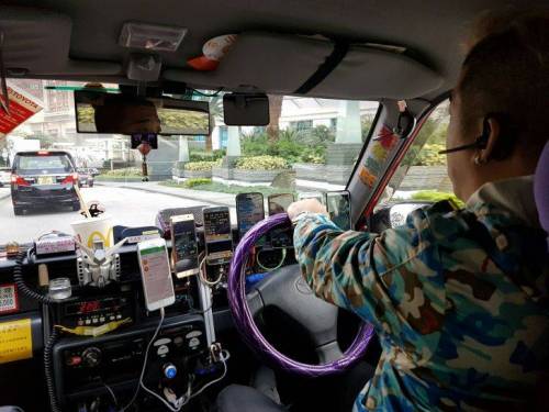 흔한 홍콩 택시 기사.jpg