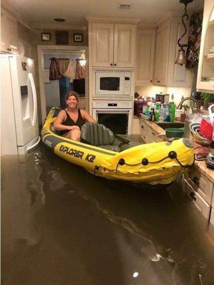 홍수 피해 입은 텍사스.jpg