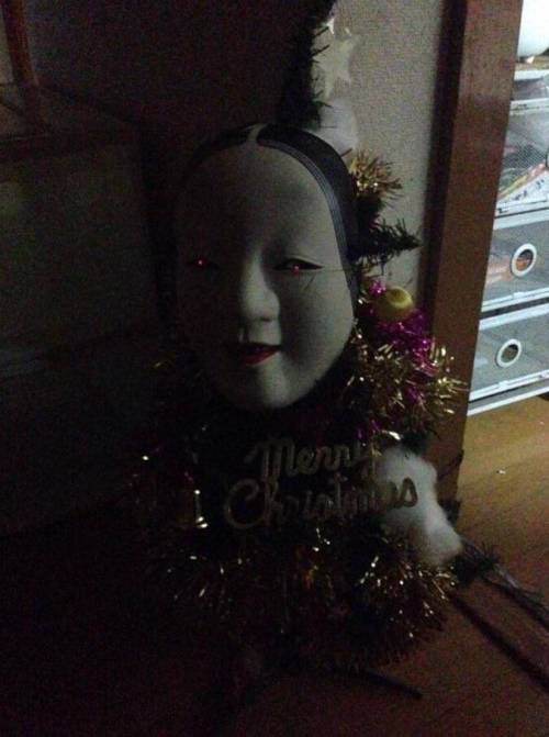 일본의 흔한 크리스마스 트리 장식.jpg