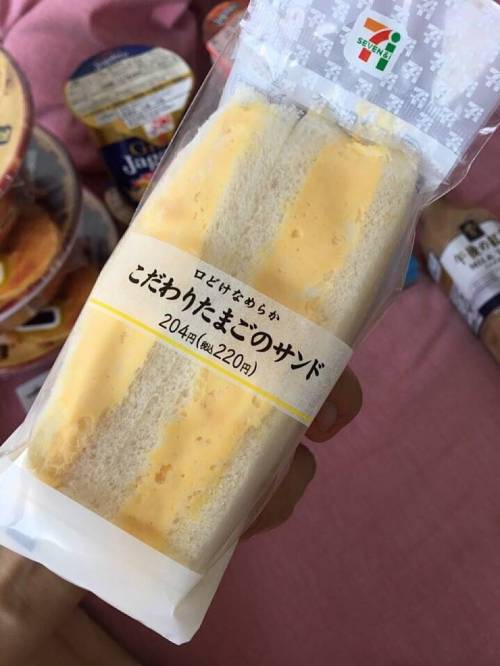 성시경이 일본 가면 가장 먼저 찾는 음식.jpg
