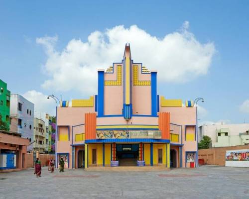 인도 남부의 흔한 영화관들.jpg