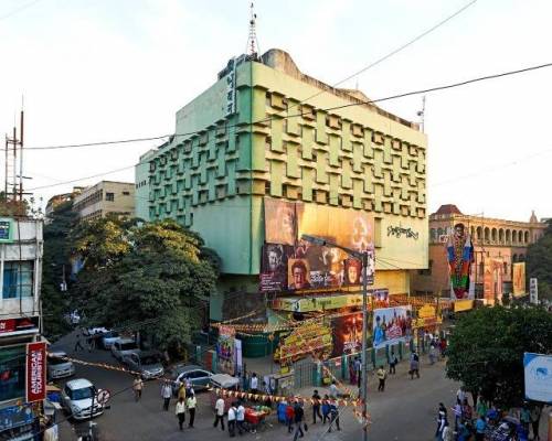 인도 남부의 흔한 영화관들.jpg
