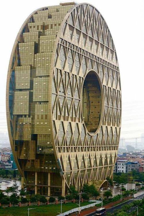 광저우 토큰 빌딩.jpg