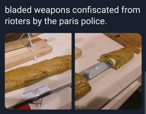 프랑스 폭동에서 압수 된 무기.jpg