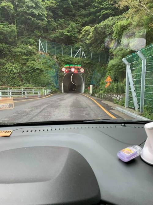 [스압] 한국에 있는 특이한 터널.jpg