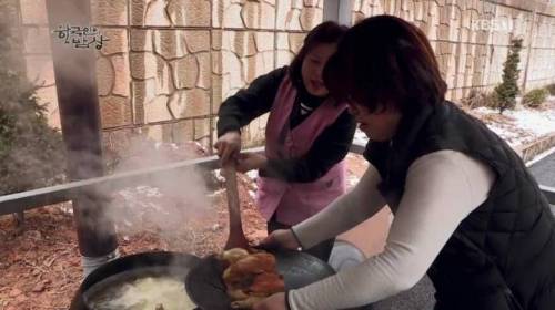 한국인의 밥상 가마솥 통닭...jpg