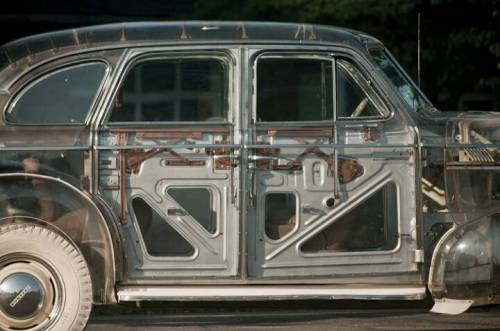 세계에서 단 3대뿐인 투명 자동차.jpg