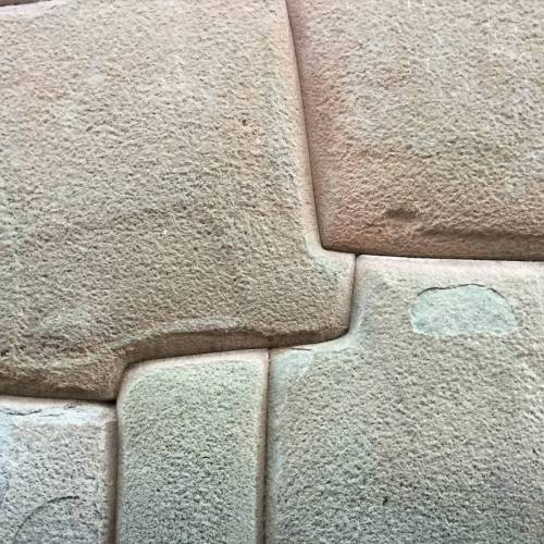 페루 잉카의 성벽 건축술 .jpg