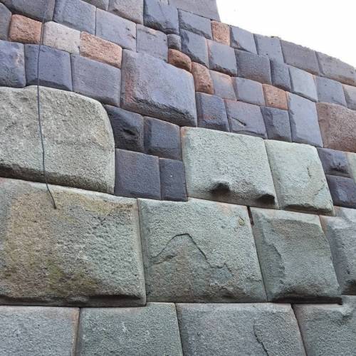 페루 잉카의 성벽 건축술 .jpg