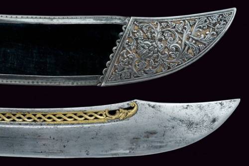 19세기 이탈리아에서 발견된 칼 디자인.jpg