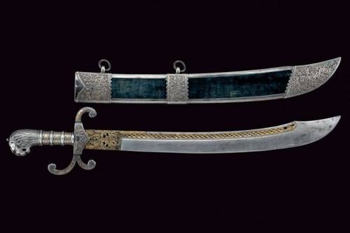 19세기 이탈리아에서 발견된 칼 디자인.jpg