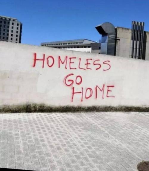 노숙자는 집에 가라.jpg