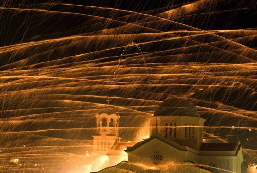 그리스에서 하는 불꽃축제