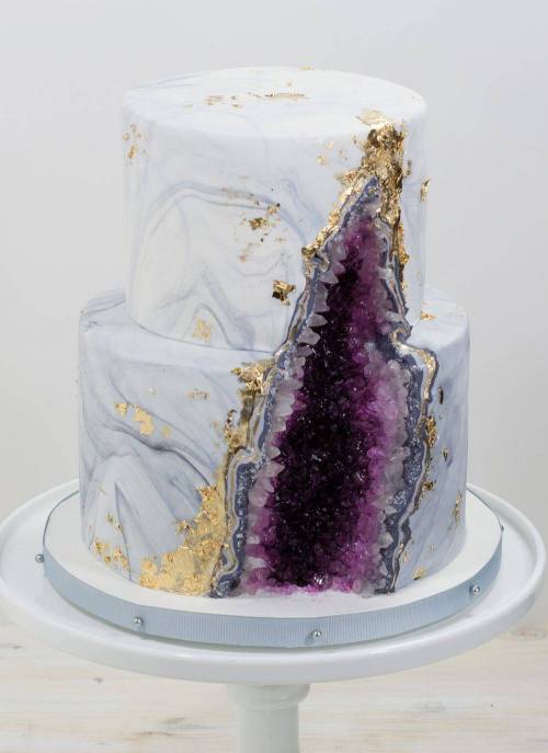[스압]보석으로 만든 케이크.jpg