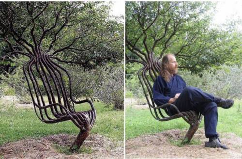 10년짜리 나무의자.jpg