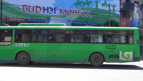 몽골이 한국에서 사간 중고버스 한글을 안지우는 이유.jpg