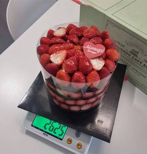 성심당 딸기시루 2.3kg 케이크의 허위 축소광고 논란