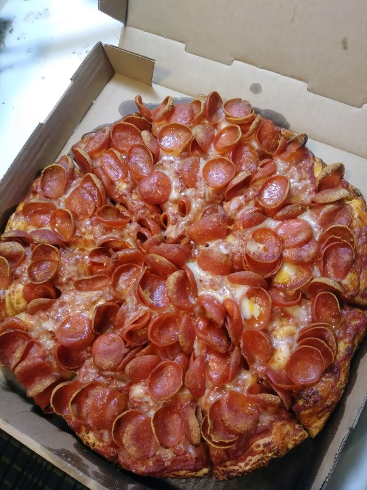 호불호 갈린다는 어느 한 피자집의 페페로니 피자