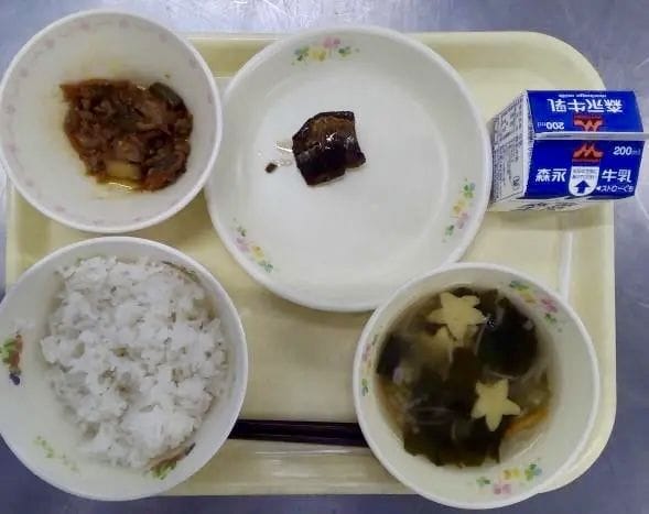일본의 초.중교 급식량