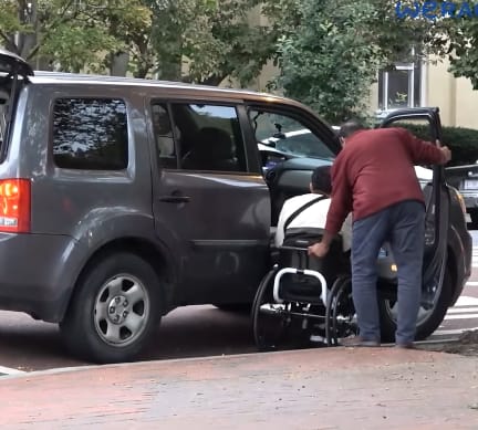 미국에서 우버 기본요금 거리 불렀는데 휠체어 이용자일때