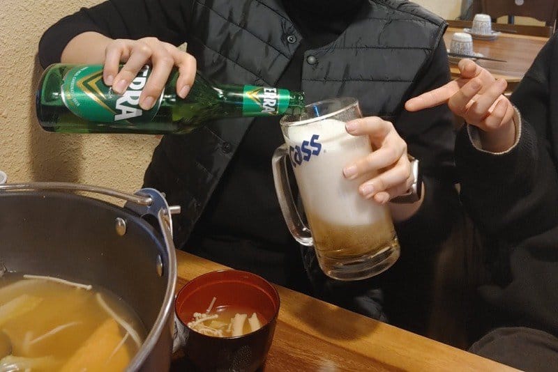 최악의 맥주 따르기 대회 개최