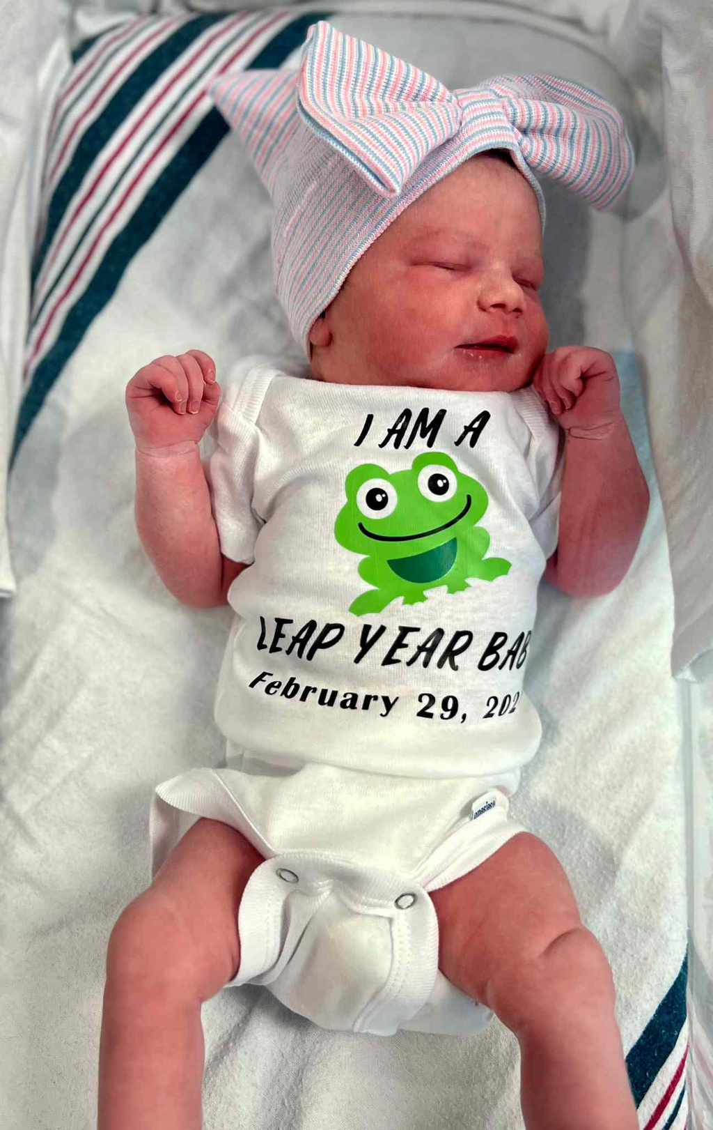 서양에서 2월 29일에 태어나는 아기들을 축하하는 방법.frog