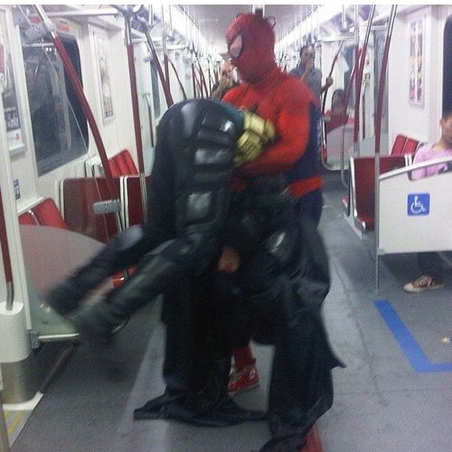 스파이더맨vs배트맨의 대결.jpg