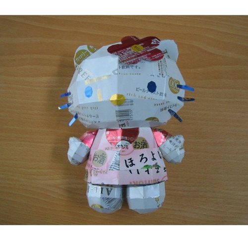 캔을 재활용해서 만든 피규어