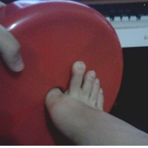발가락이 안빠져.jpg