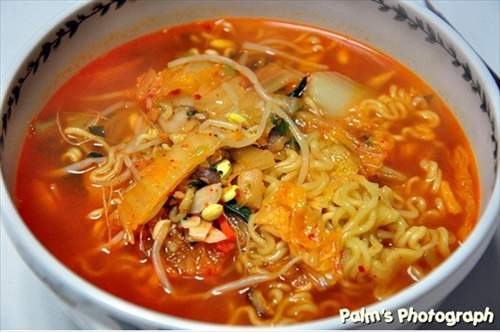 라면에 뭐넣으드세요?