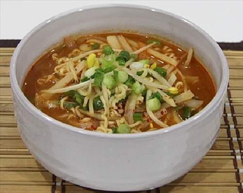라면에 뭐넣으드세요?
