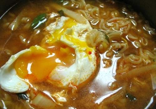 라면에 뭐넣으드세요?