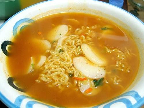 라면에 뭐넣으드세요?