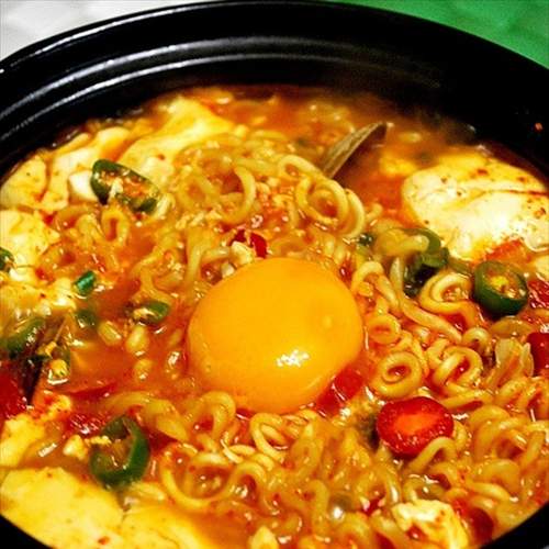 라면에 뭐넣으드세요?