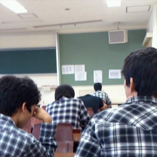 강의실 흔한 풍경.jpg