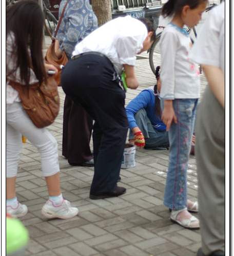 대륙의 앵벌이 명필소녀.jpg