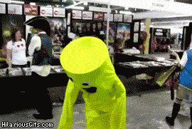 아무도 눈치못챈 코스프레.gif