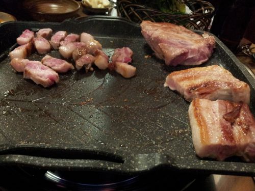 삼겹살이야 스테이크야