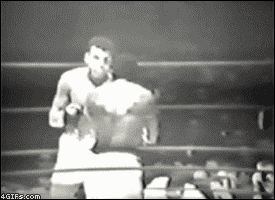 가드 올리기도 귀찮다.gif