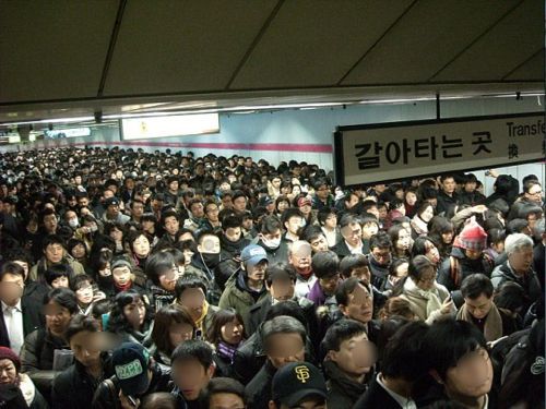 서울의 흔한 지하철역.jpg