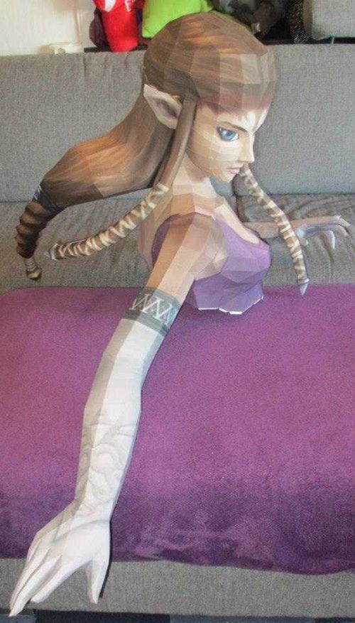 종이로 만든 캐릭터.jpg