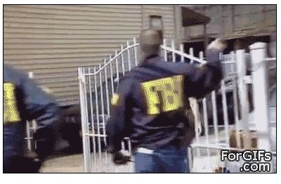 FBI의 위엄.gif
