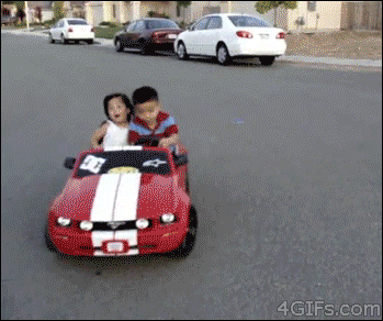외제차에 여자를 태우고.gif