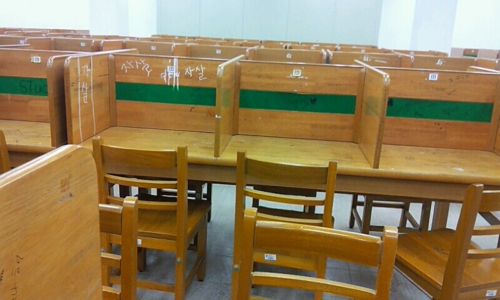 어느 대학도서관의 풍경.jpg