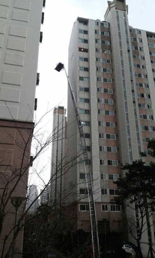 아슬아슬한 옮기기.jpg