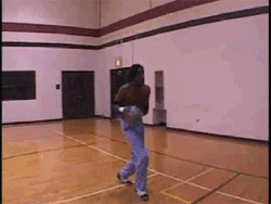 농구도 지고 싸움도 지고.gif