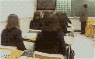 여고생들의 기묘한 장난.gif