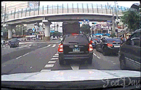 교통경찰 도발한 오토바이의 최후